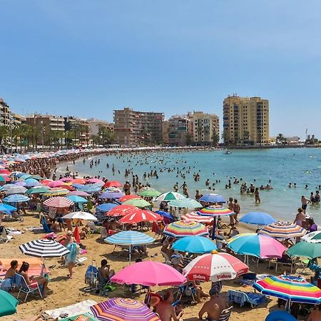 Schoene Wohnung Mit Pool , Wi-Fi Und Privat Garage Torrevieja Esterno foto