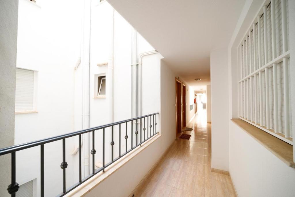 Schoene Wohnung Mit Pool , Wi-Fi Und Privat Garage Torrevieja Esterno foto