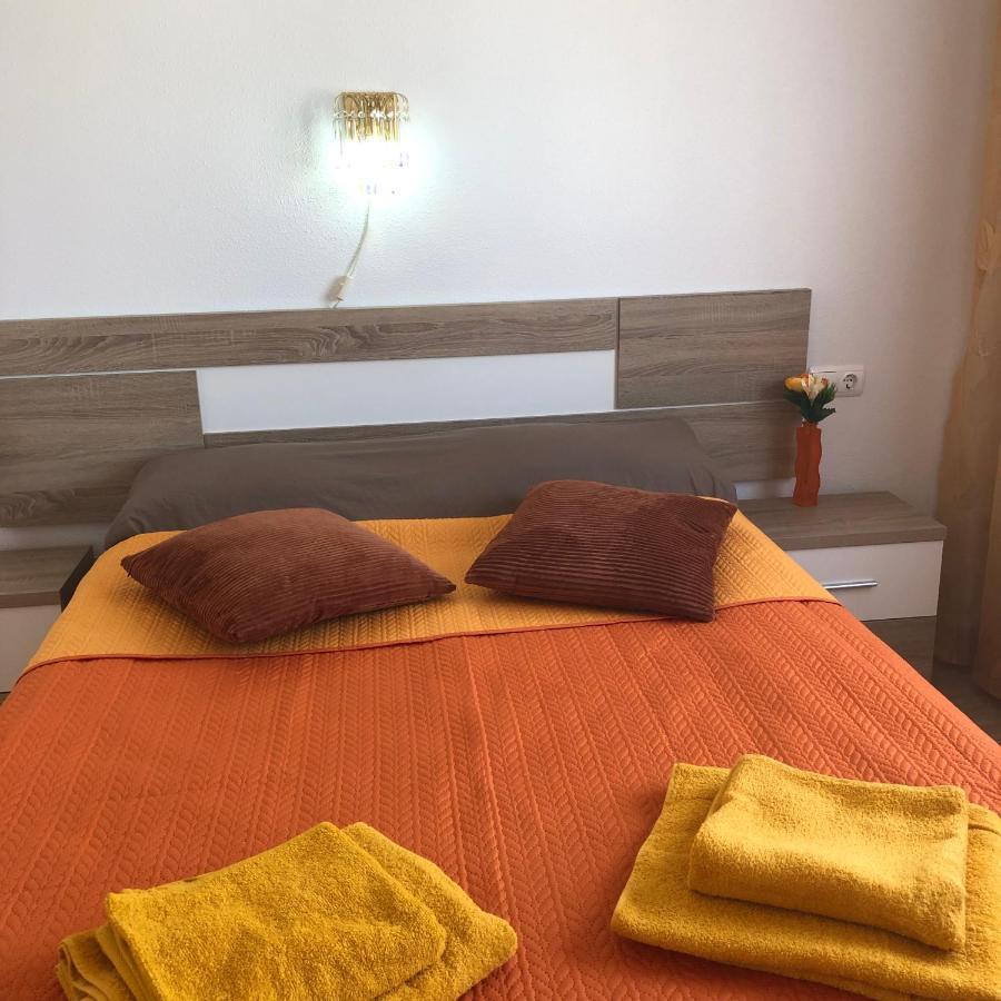 Schoene Wohnung Mit Pool , Wi-Fi Und Privat Garage Torrevieja Esterno foto