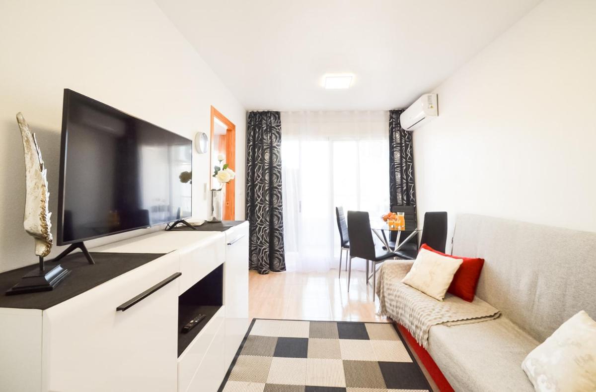 Schoene Wohnung Mit Pool , Wi-Fi Und Privat Garage Torrevieja Esterno foto