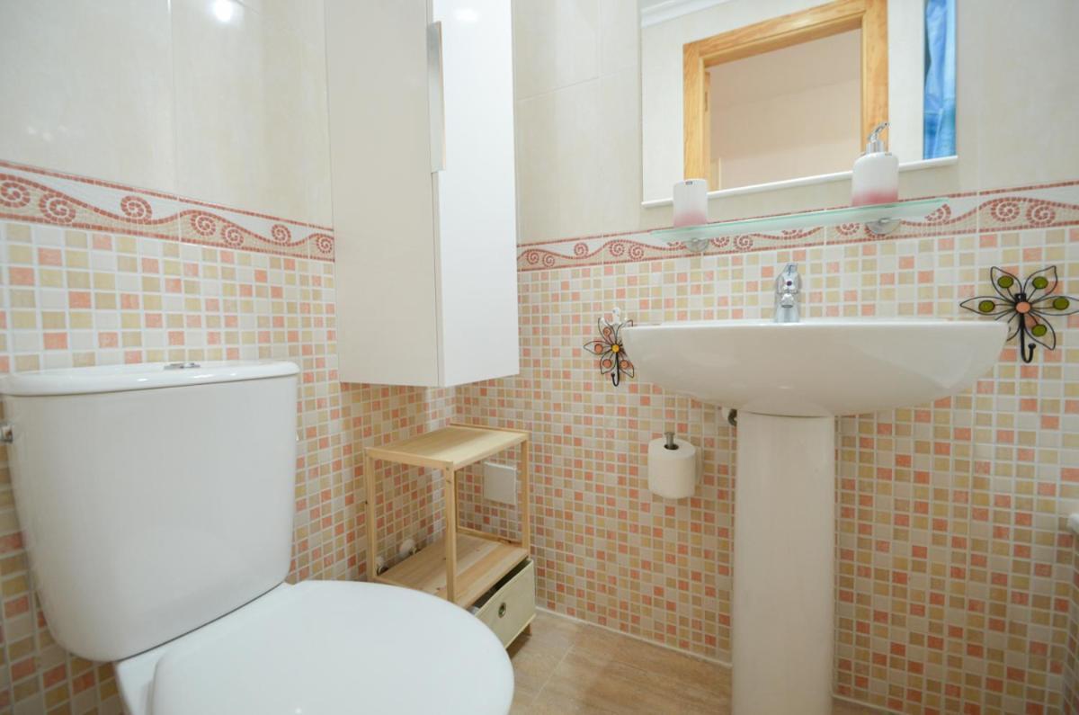 Schoene Wohnung Mit Pool , Wi-Fi Und Privat Garage Torrevieja Esterno foto