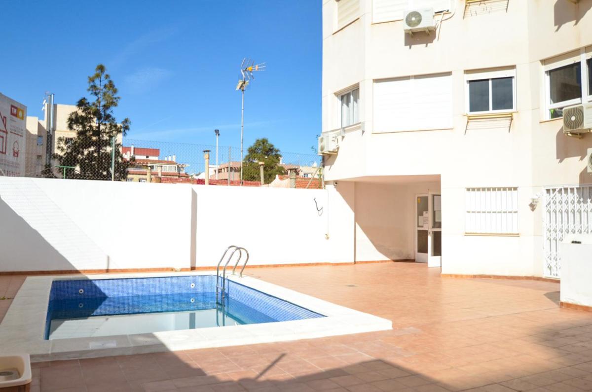 Schoene Wohnung Mit Pool , Wi-Fi Und Privat Garage Torrevieja Esterno foto