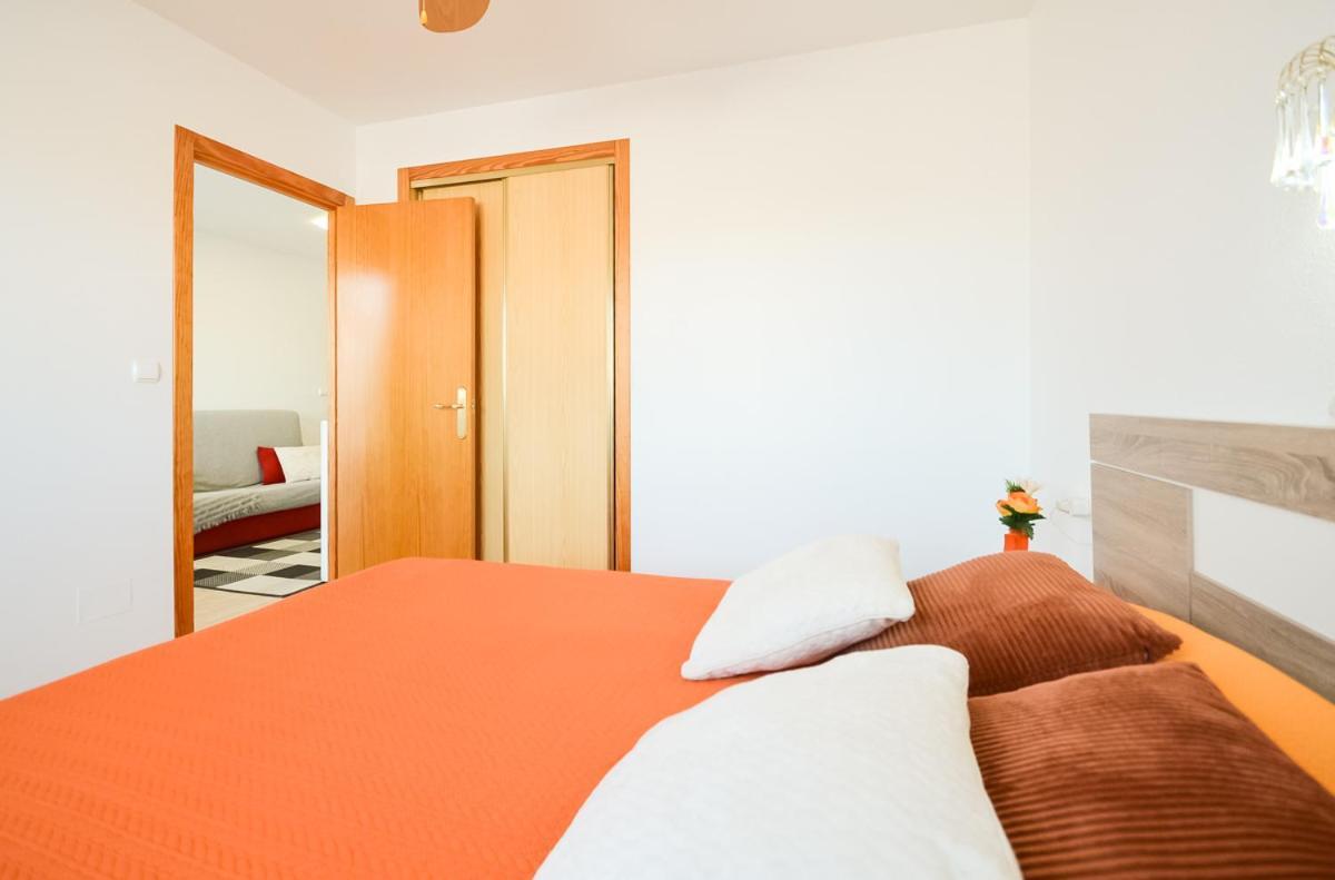Schoene Wohnung Mit Pool , Wi-Fi Und Privat Garage Torrevieja Esterno foto