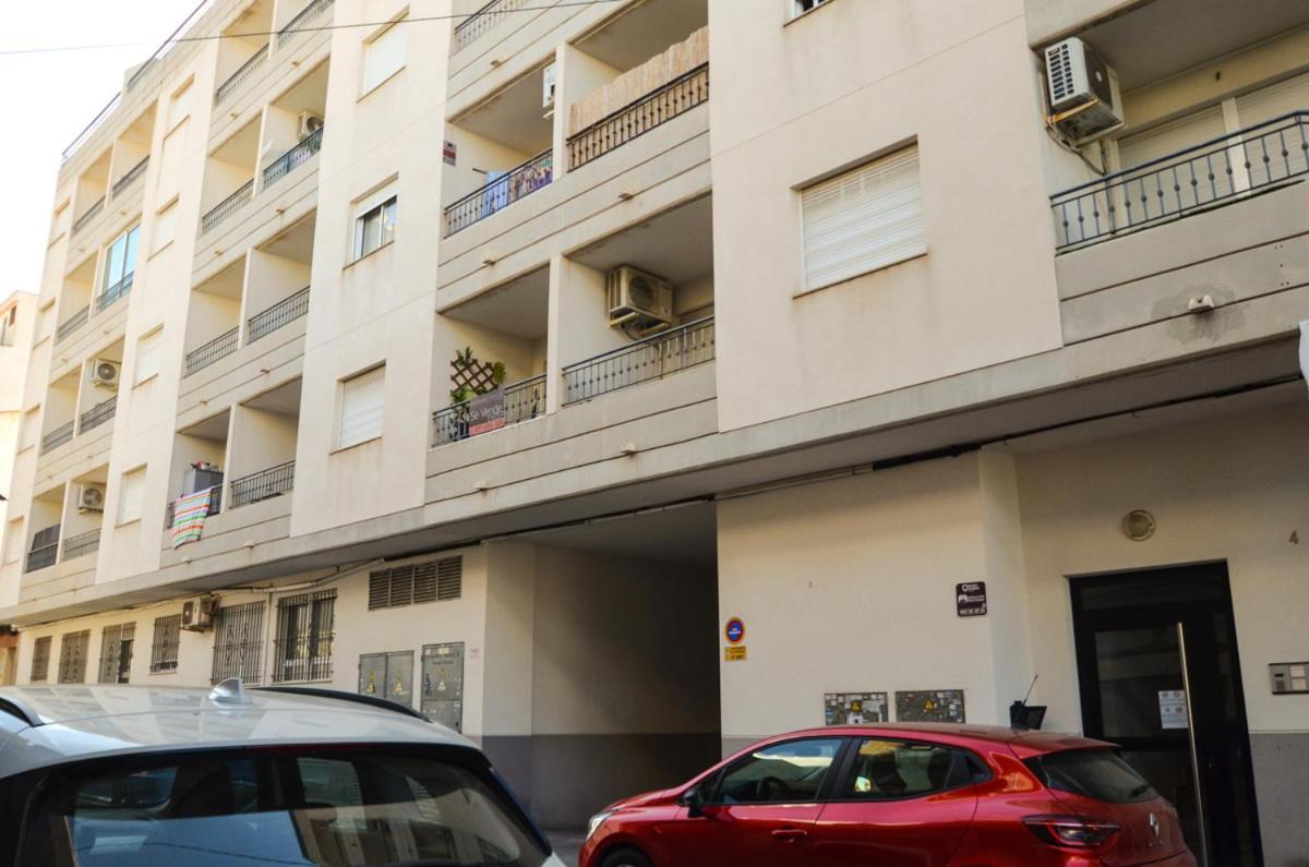 Schoene Wohnung Mit Pool , Wi-Fi Und Privat Garage Torrevieja Esterno foto